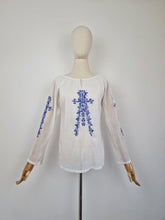 Load image into Gallery viewer, Vintage white gauze blouse
