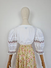 Load image into Gallery viewer, Vintage dirndl cropped blouse
