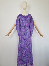 Load image into Gallery viewer, Vintage 70s maxi dress
