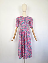 Load image into Gallery viewer, Pre-loved puff sleeves floral dress
