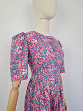 Load image into Gallery viewer, Pre-loved puff sleeves floral dress
