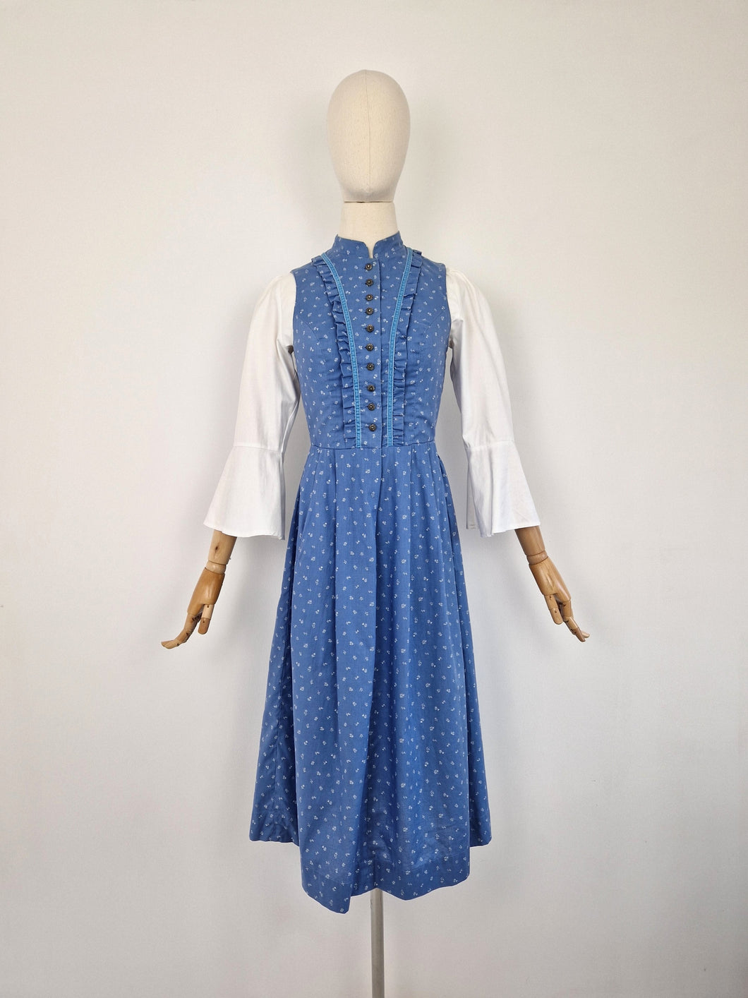 Vintage 70s cornflower blue dirndl dress