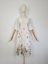 Load image into Gallery viewer, Vintage 70s bohemian dress
