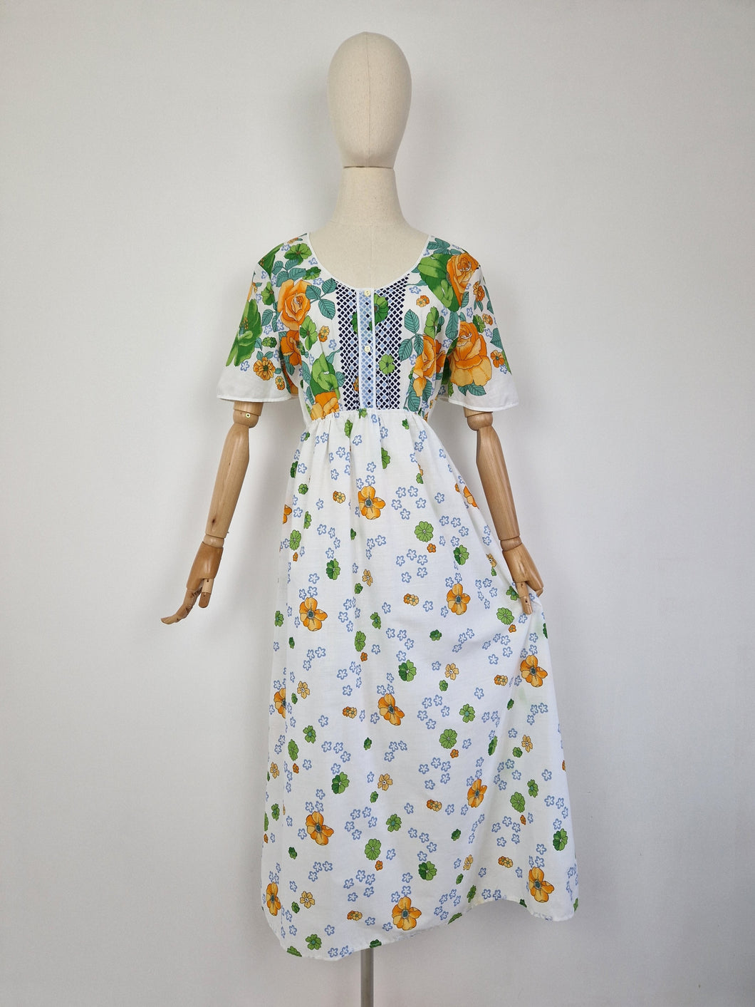 Vintage 70s meadow bohemian dress