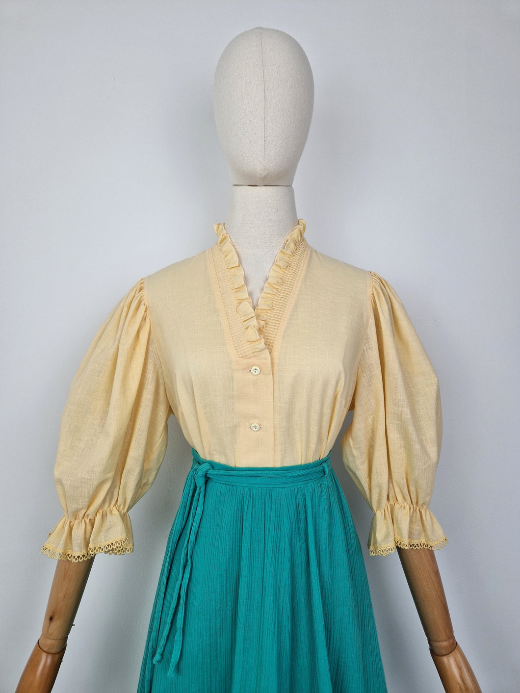 Vintage canary yellow puff sleeves blouse