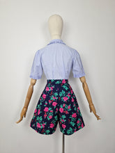 Load image into Gallery viewer, Vintage 80s Laura Ashley navy shorts

