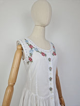 Load image into Gallery viewer, Vintage 90s embroidered sundress
