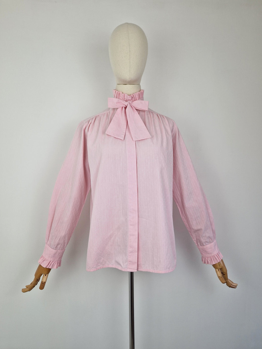 Vintage pink pie crust blouse