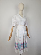 Load image into Gallery viewer, Vintage 80s pleated skirt
