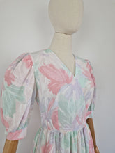 Load image into Gallery viewer, Vintage pastel dress
