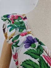 Load image into Gallery viewer, Vintage Hawaiian theme sundress
