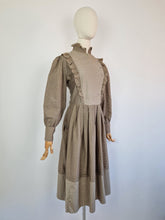 Load image into Gallery viewer, Vintage 80s prairie cotton dress
