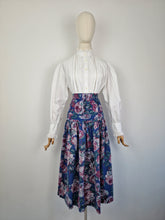 Load image into Gallery viewer, Vintage 80s Laura Ashley skirt
