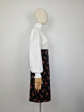 Load image into Gallery viewer, Vintage 70s corduroy skirt
