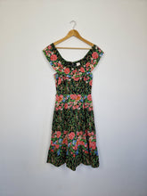 Load image into Gallery viewer, Vintage 80s floral ruffle dress
