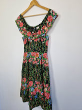 Load image into Gallery viewer, Vintage 80s floral ruffle dress
