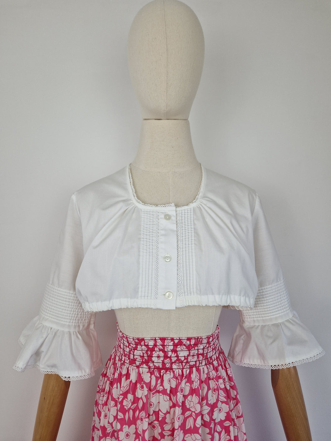 Vintage dirndl cropped blouse