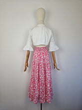 Load image into Gallery viewer, Vintage dirndl cropped blouse
