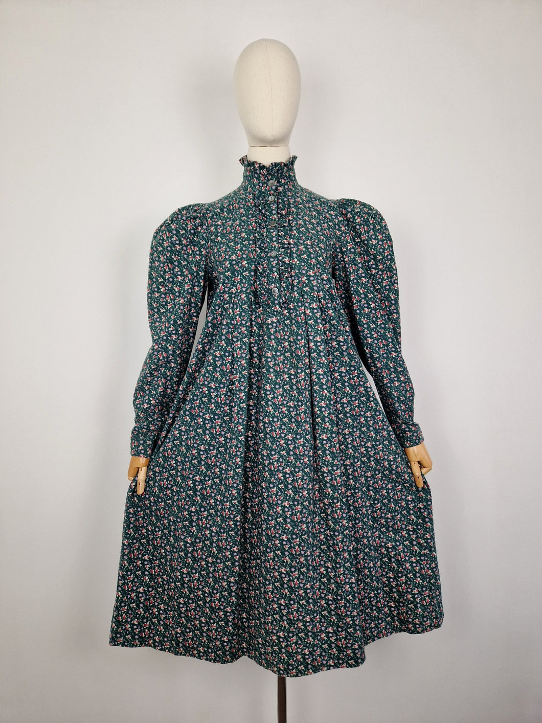 Vintage 80s Laura Ashley cotton smock dress