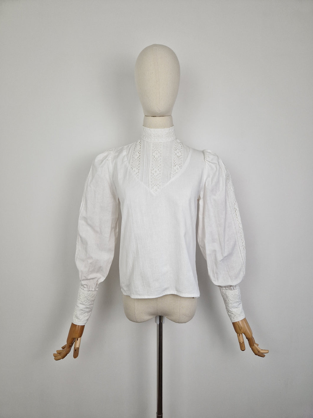 Vintage 70s off white cotton blouse