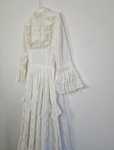 Load image into Gallery viewer, Vintage 70s Mexican wedding dress from Mexicana
