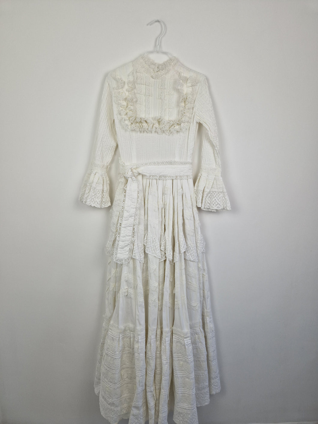 Vintage 70s Mexican wedding dress from Mexicana