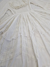 Load image into Gallery viewer, Vintage 70s Mexican wedding dress from Mexicana
