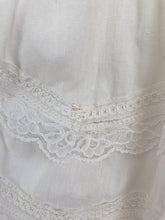 Load image into Gallery viewer, Vintage 70s Mexican wedding dress from Mexicana
