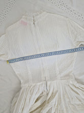 Load image into Gallery viewer, Vintage 70s Mexican wedding dress from Mexicana
