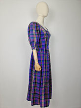 Load image into Gallery viewer, Vintage raw silk checked dress
