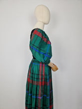 Load image into Gallery viewer, Vintage raw silk and velvet dress
