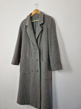 Load image into Gallery viewer, Vintage cashmere and wool coat
