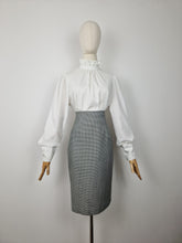 Load image into Gallery viewer, Vintage houndstooth pencil skirt
