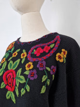 Load image into Gallery viewer, Vintage 90s embroidered jumper
