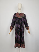 Load image into Gallery viewer, Vintage bohemian smock dress
