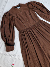 Load image into Gallery viewer, Vintage Austrian puff sleeve cotton dress
