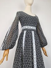 Load image into Gallery viewer, Vintage 70s maxi dress
