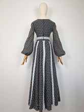 Load image into Gallery viewer, Vintage 70s maxi dress
