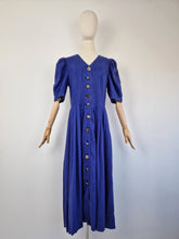 Load image into Gallery viewer, Vintage puff sleeves linen dress
