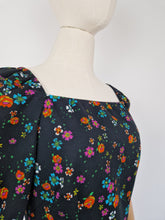 Load image into Gallery viewer, Vintage 70s floral dress
