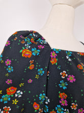 Load image into Gallery viewer, Vintage 70s floral dress
