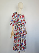 Load image into Gallery viewer, Vintage 80s Austrian cotton floral dress
