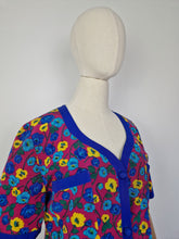 Load image into Gallery viewer, Vintage floral blouse
