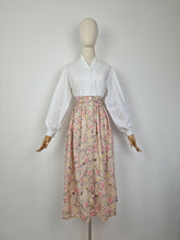 Load image into Gallery viewer, Vintage pastel floral skirt
