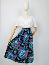 Load image into Gallery viewer, Vintage 80s floral skirt
