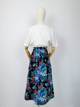 Load image into Gallery viewer, Vintage 80s floral skirt
