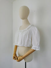 Load image into Gallery viewer, Vintage dirndl crochet blouse
