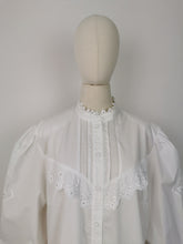 Load image into Gallery viewer, Vintage puff sleeve blouse
