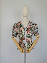 Load image into Gallery viewer, Vintage floral blouse

