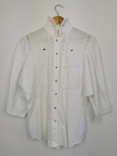Load image into Gallery viewer, Vintage eyelet blouse

